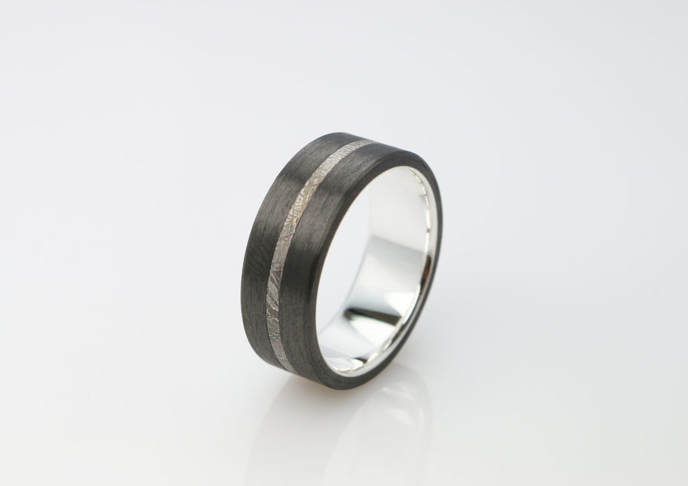 Silberring mit Carbon und Meteoritenstreifen