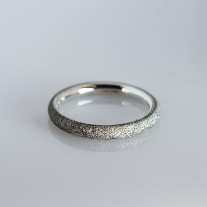 Runder Meteoritenring